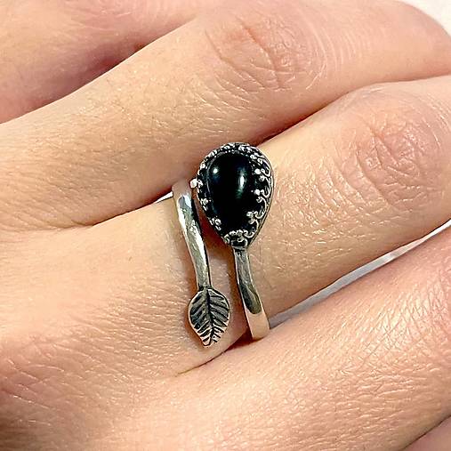 Teardrop Onyx AG925 Ring / Strieborný prsteň v tvare slzy s ónyxom E001