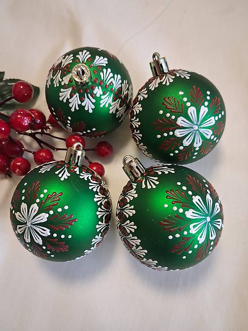 Dekorácie - Vianočné gule zdobené voskom - 17788203_