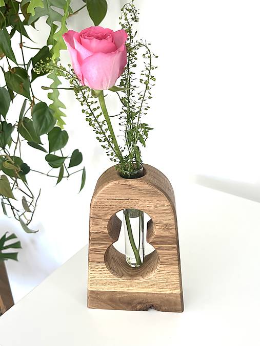 Dekorácie - Váza z dubového dreva so skúmavkou- nekonečno - 17792686_