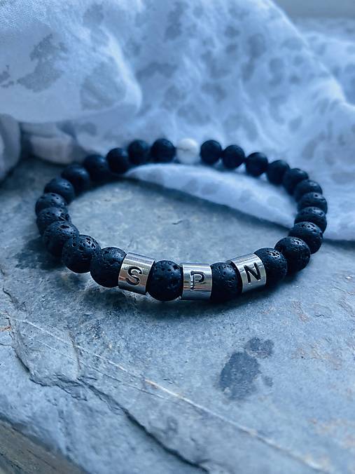 Náramok s rodinnými ❤️iniciálkami