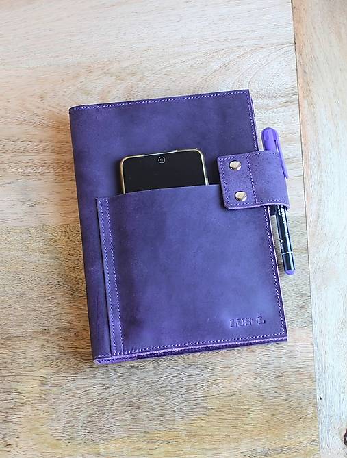 Papiernictvo - Kožený obal na knihu/diár/tablet A5 VIOLET - 17794547_