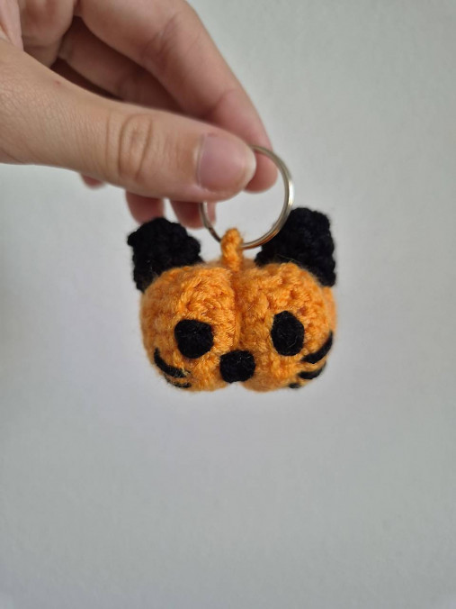 Halloweenske kľúčenky (mačacia tekvica)