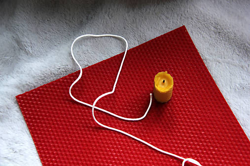 Sviečky - ADVENTNÉ sviečky z včelieho vosku (hrubšie) (12,10,8,6 cm - Pestrofarebná) - 17798227_