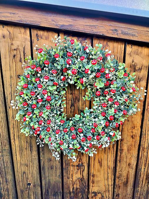 Jesenný veniec muchotrávky 