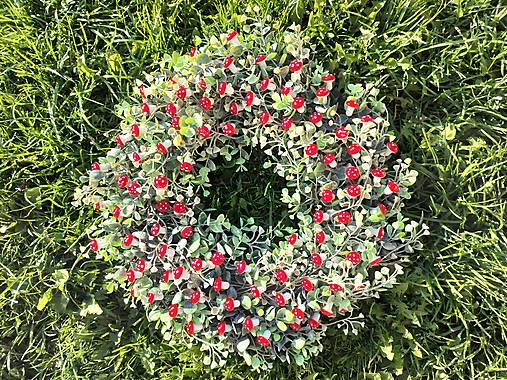 Jesenný veniec muchotrávky 