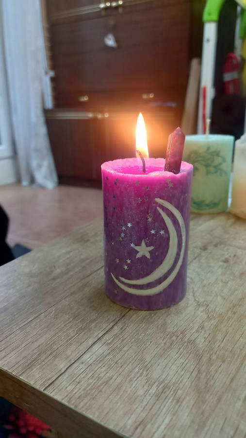 Sviečky - Mala bio sviečka "Spanok"č.1 so zapustenym Ametystom aj v darčekovom balení - 17801145_