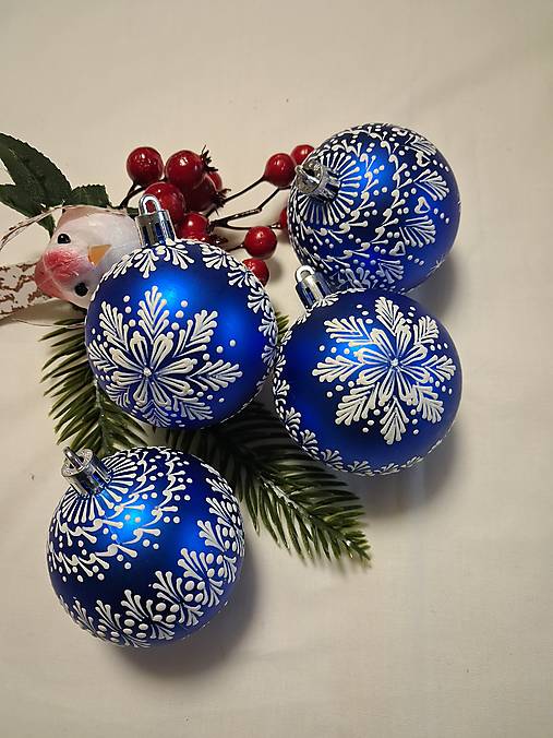 Dekorácie - Vianočné gule zdobené voskom - 17800732_