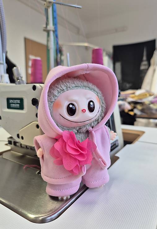 Tepláková súprava pre LABUBU