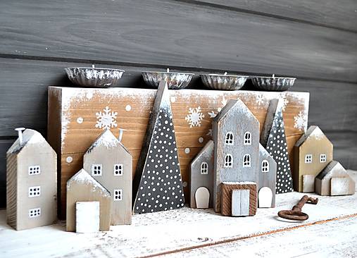 Svietidlá - Adventný svietnik s kostolíkom a domčekmi - sada - 17804788_