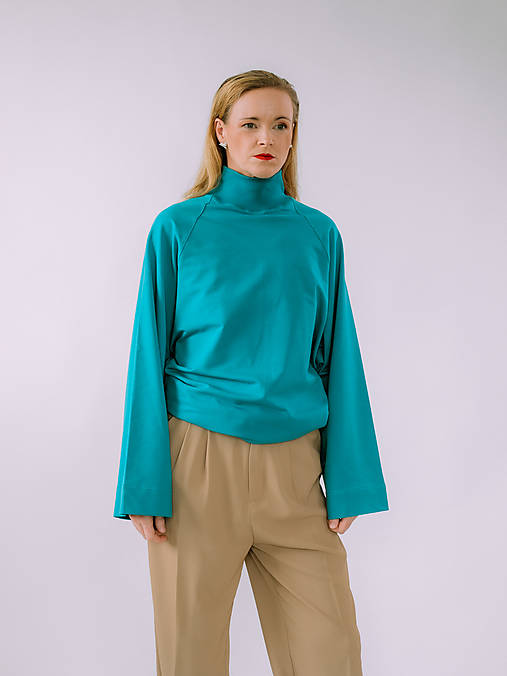 Mikiny - MIESTNA TEPLÁKOVÁ MIKINA LAURA (PETROLEJOVÁ)) - 17806687_