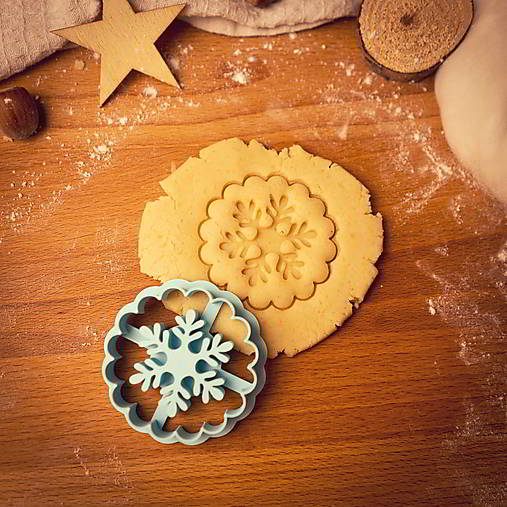 Príbory, varešky, pomôcky - Vykrajovačka - Kruh vločka 0864 - 17807250_