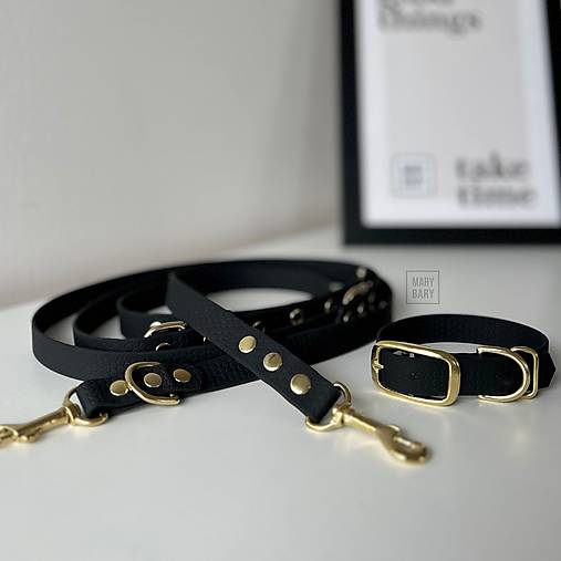 Pre zvieratá - MARYBARY Vodeodolný obojok a prepínacie vodítko / HEXA set - čierny so zlatým kovaním - 17806457_