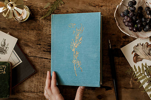 Papiernictvo - Dievča - upcyklovaný zápisník/skicár - 17808141_