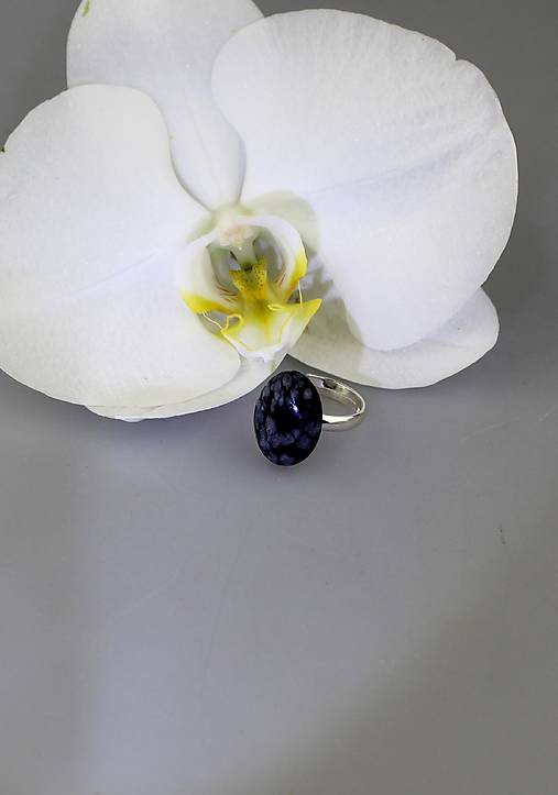Prstene - obsidián prsteň - v striebre (nastaviteľný prsteň) - 17810566_