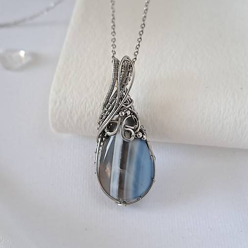 Opál modrý Owyhee pásikový