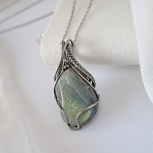 Náhrdelník labradorit dúhový 3