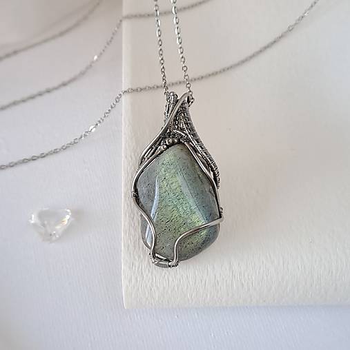 Náhrdelník labradorit dúhový 3