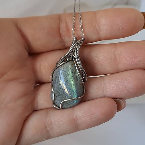 Náhrdelník labradorit dúhový 3