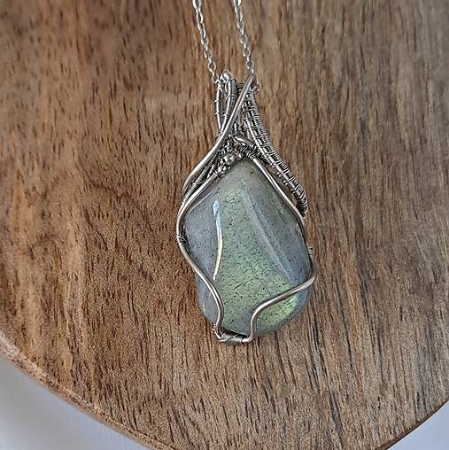 Náhrdelník labradorit dúhový 3