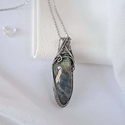 Náhrdelník labradorit dúhový 4