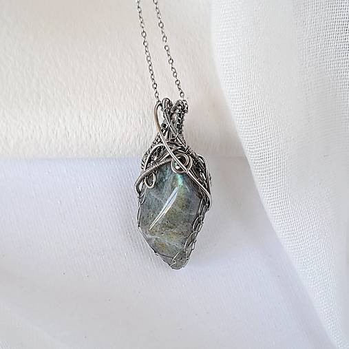 Náhrdelník labradorit dúhový 5