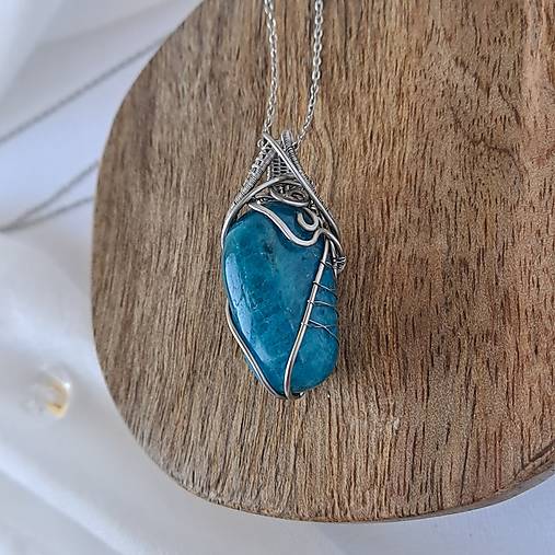 Náhrdelník s apatitom