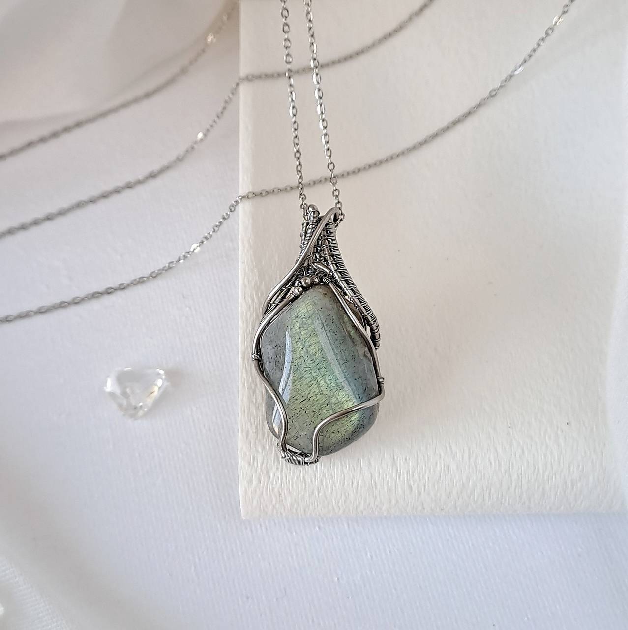 Náhrdelník labradorit dúhový 3