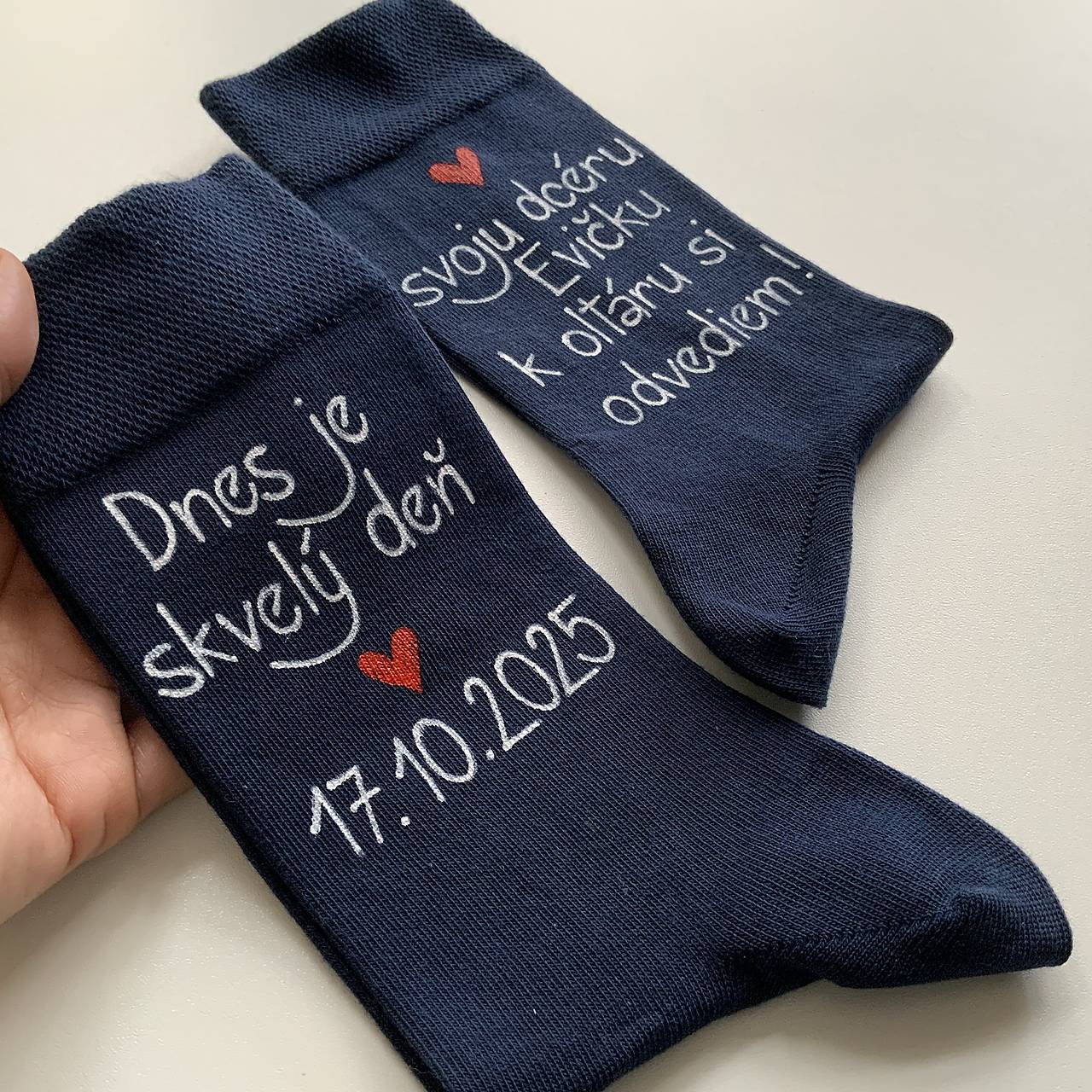 Maľované ponožky pre otca ženícha / nevesty (otca nevesty tmavomodré (maľba nad členkom))