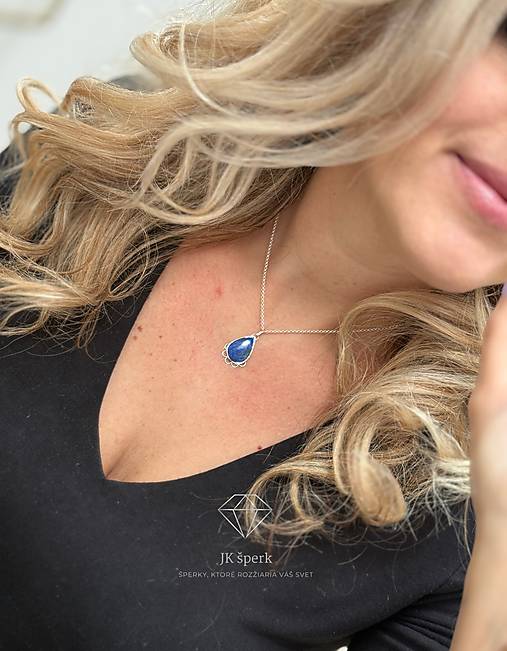 Strieborný 925/1000 prívesok s lapis lazuli