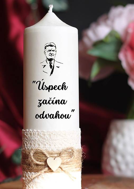 Sviečky - Veľká vonná sviečka s citátom Tomáša Baťu podľa želania (" Úspech začína odvahou ") - 17809096_