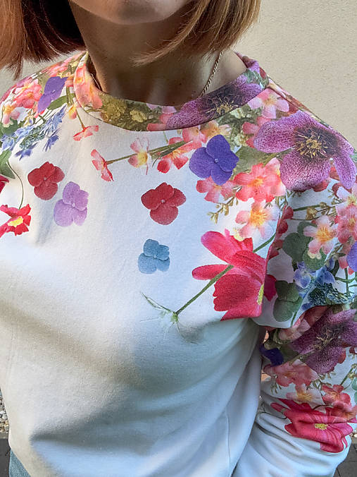 Mikina s autorskou potlačou Rozkvitni