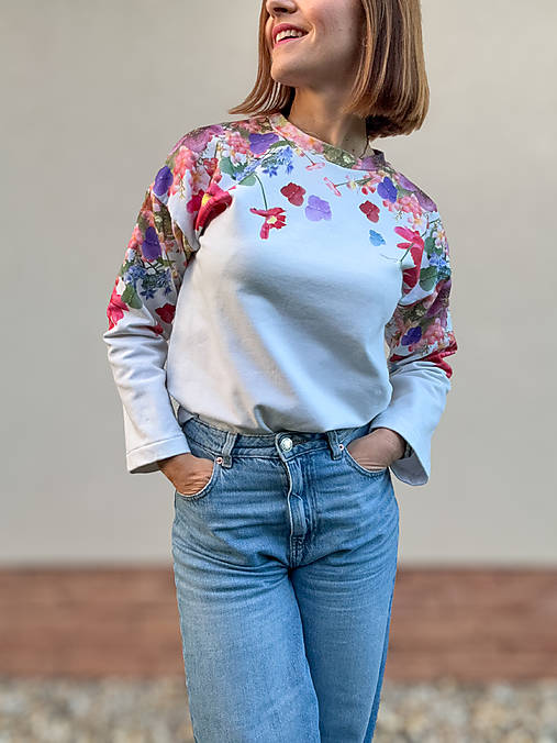 Mikina s autorskou potlačou Rozkvitni