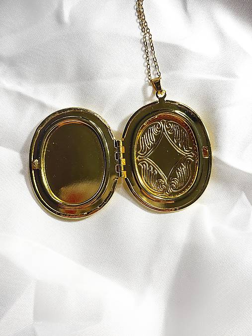 Veľký otvárací medailón ovál - sušené kvety a živica
