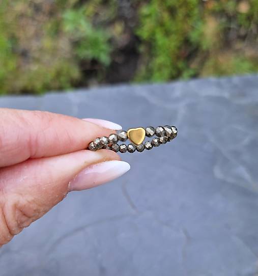 Prstene - Prsteň*srdiečko*pyrit*brúsený*0,3 cm - 17813843_