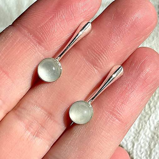 White Moonstone Ag925 Earrings / Náušnice s bielym mesačným kameňom A100
