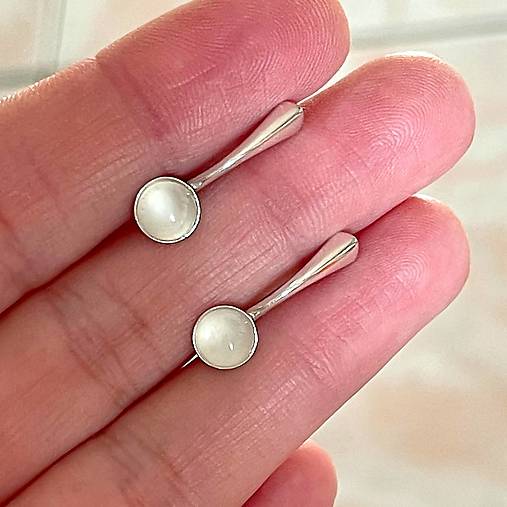 White Moonstone Ag925 Earrings / Náušnice s bielym mesačným kameňom A100