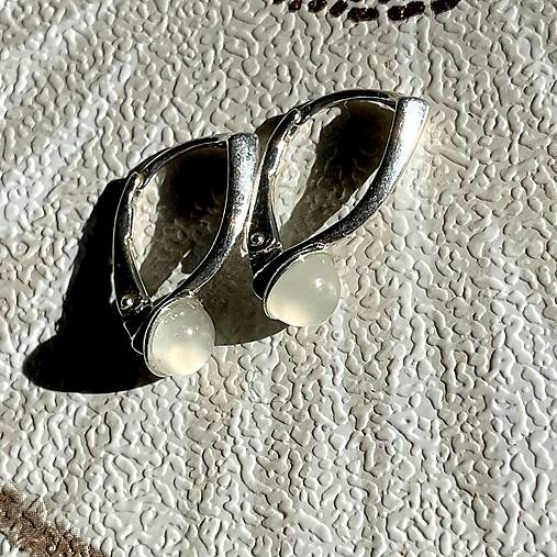 White Moonstone Ag925 Earrings / Náušnice s bielym mesačným kameňom A100