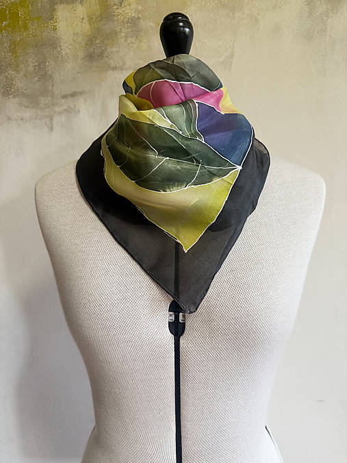 Maľovaná hodvábna šatka Farebné listy