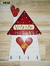 Dekorácie - Vešiačik na kľúče -domček - 17816874_