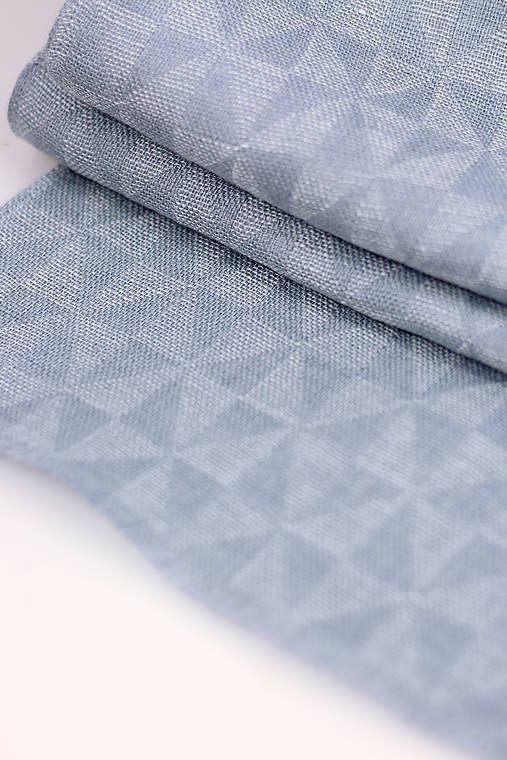 Elegantny pánsky ľanový šál svetlomodrej farby – 100 % prírodný ľan, ľahký, štýlový, v darčekovej krabičke