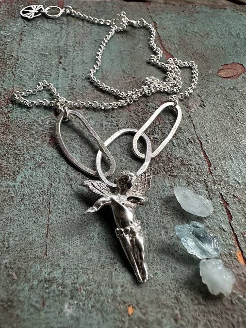 Rezervácia Náhrdelník Amulet