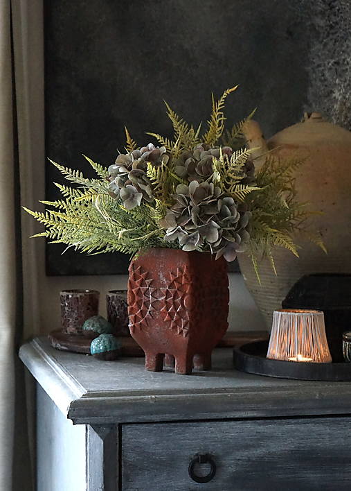 Nádoby - Vysoký keramický kvetináč / váza na nožičkách - 17816191_