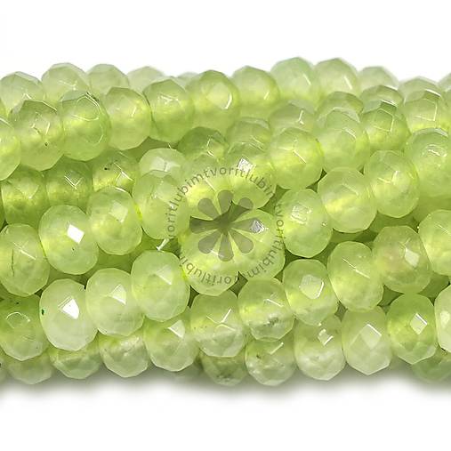 Minerály - (3759) Farebný jadeit, 3x4 mm - 1 vlasec - 17818729_