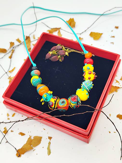 Náhrdelnik "AGATHA" zo skla 