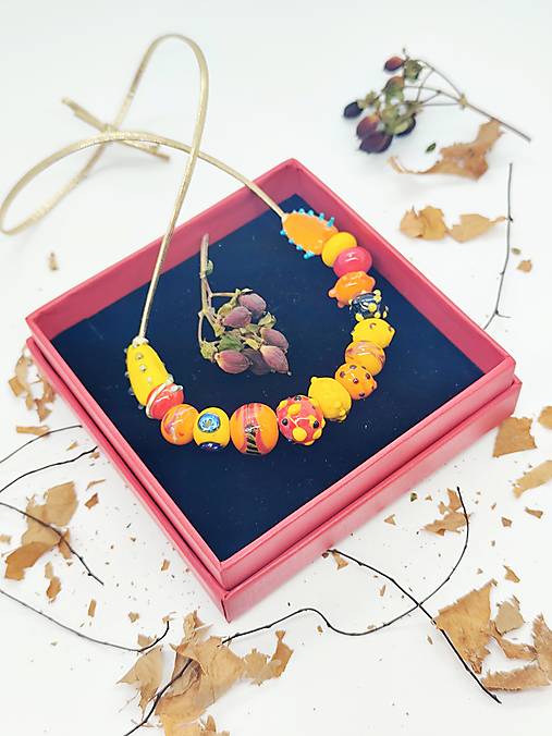 Náhrdelník „NORA“ zo skla