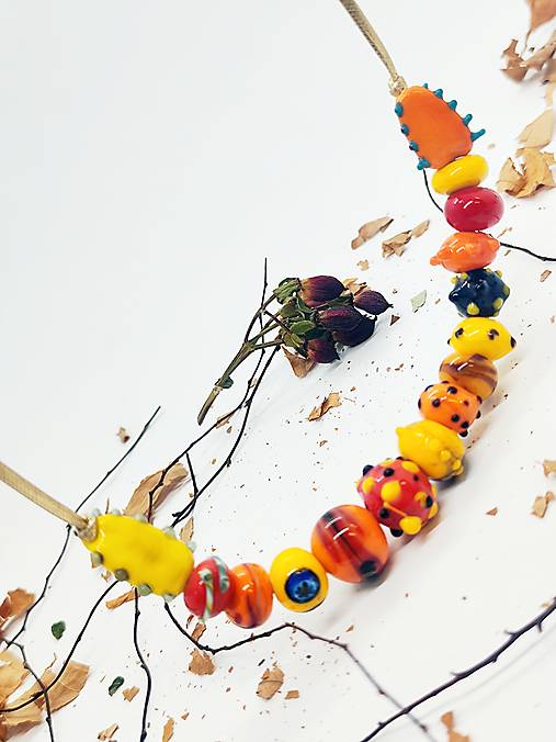 Náhrdelník „NORA“ zo skla