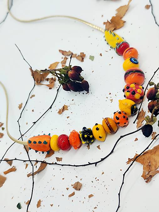 Náhrdelník „NORA“ zo skla