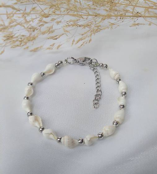 Náramky - Náramok z mušličiek - 17820448_