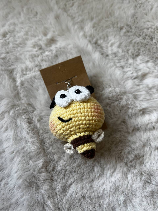 Privesok/klucenka včielka