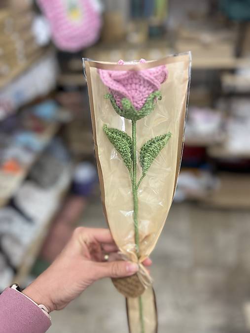 Ručne háčkovaný kvet (3)